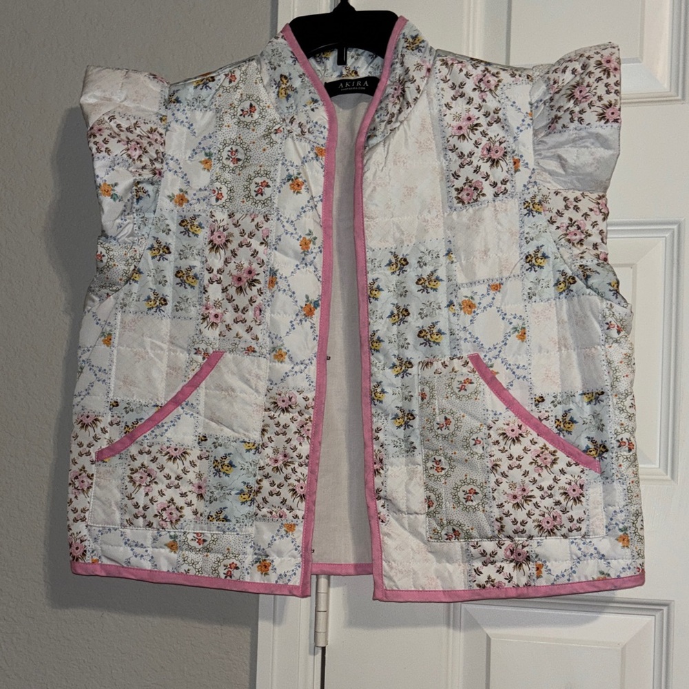AKIRA White Floral Quilted Vest with Pink Trim 💕shorts avail -Sold separately